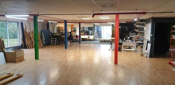 Fonds et/ou murs commerciaux à louer à Loudéac dans les Côtes-d&#39;Armor (22600), ref : 22110-L376