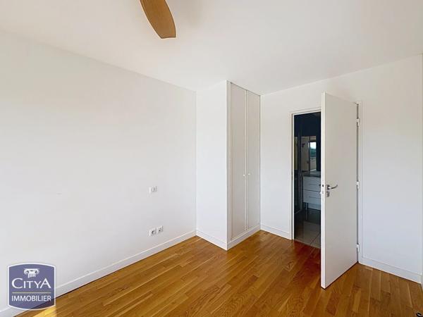 Appartement à vendre 4 pièces 95m² Saint-Didier-au-Mont-d'Or (69370)