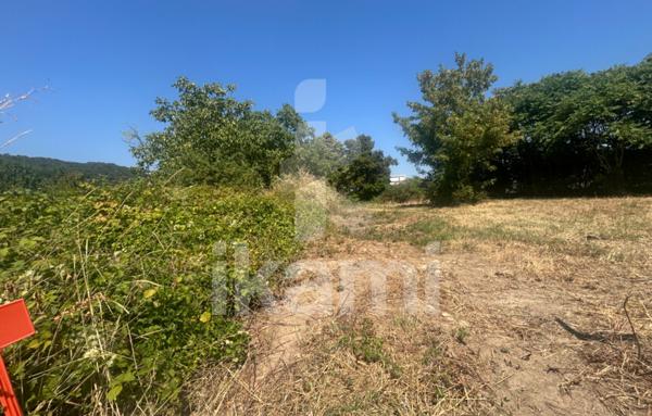 Terrain à Batir de 425 m²