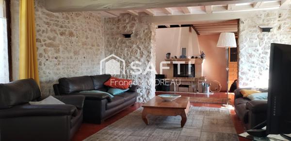 Maison en pierre 206 m2, grange/atelier 2 x 60 m2, terrain 1206 m2