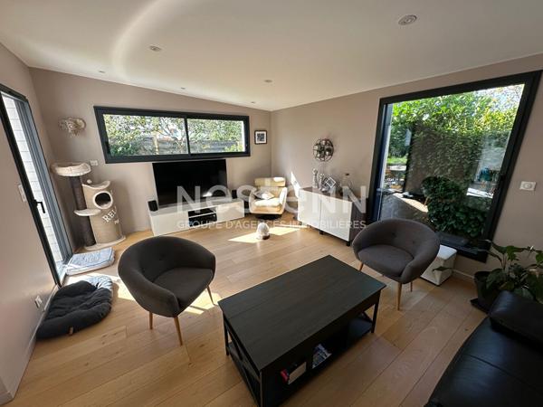 Maison à vendre à Elven - 7 pièces, 4 chambres, vie de plain pied