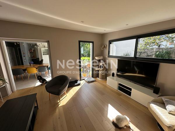 Maison à vendre à Elven - 7 pièces, 4 chambres, vie de plain pied