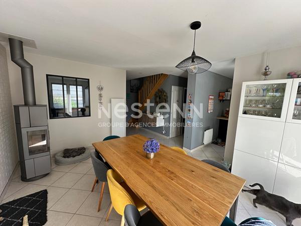 Maison à vendre à Elven - 7 pièces, 4 chambres, vie de plain pied