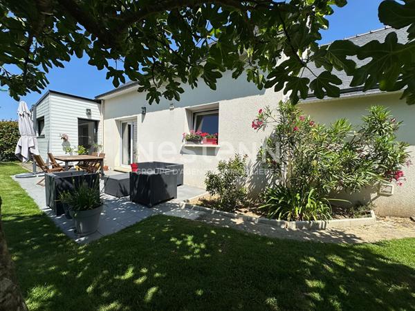 Maison à vendre à Elven - 7 pièces, 4 chambres, vie de plain pied