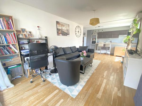 Calme, lumière et élégance à deux pas de la gare