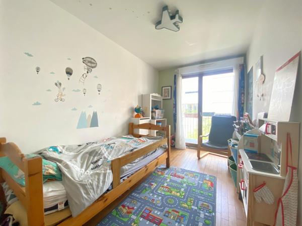 Calme, lumière et élégance à deux pas de la gare