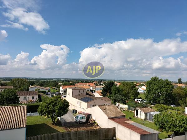Vente appartement Tonnay Charente : 129 500 € - AJP Immobilier Rochefort