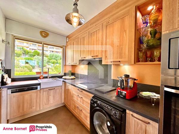 Appartement 4 pièces 93 m2 avec terrasse vue panoramique mer, garage, parking privatif et cave