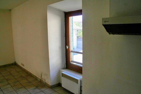 T3 au 1er étage – Centre village, proche frontière, bon état général