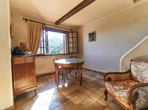 LASCOURS – MAISON FAMILIALE AVEC PISCINE, JARDIN EN RESTANQUES ET UNE VUE OMNIPRÉSENTE SUR LE GARLABAN