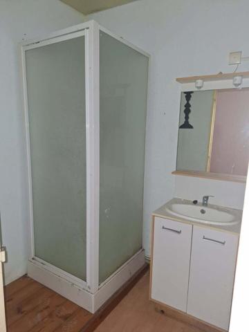 Immeuble de trois appartements de 192 m2 à Mauzé / Mignon