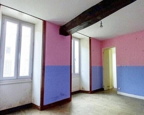 Immeuble de trois appartements de 192 m2 à Mauzé / Mignon