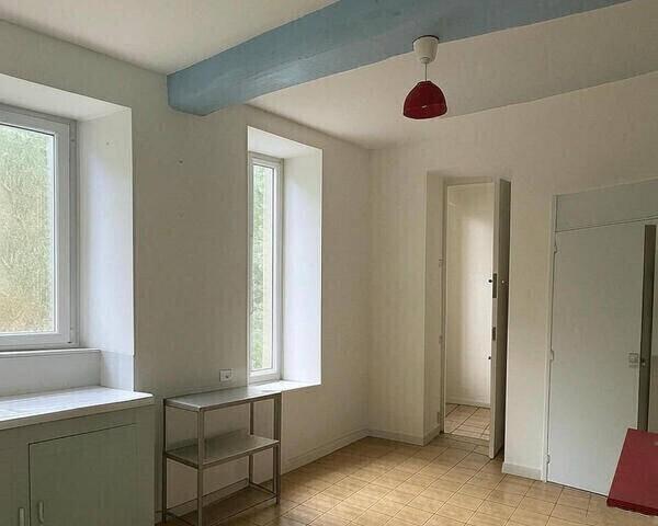 Immeuble de trois appartements de 192 m2 à Mauzé / Mignon