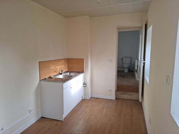 Immeuble de trois appartements de 192 m2 à Mauzé / Mignon