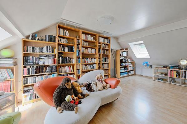 Maison contemporaine atypique de 200m² sur trois niveaux avec jardin