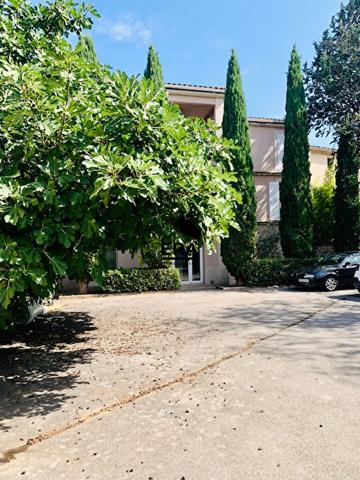 STUDIO CENTRE DU VILLAGE