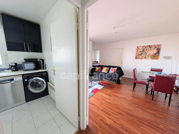 Appartement 3 pièces lumineux avec balcon et parking – Résidence récente avec ascenseur