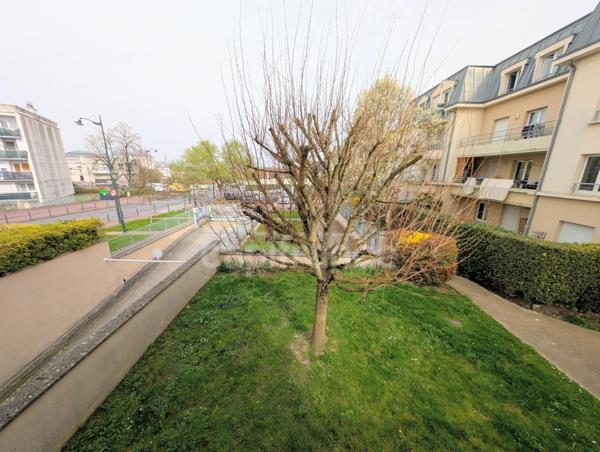 Appartement 3 pièces lumineux avec balcon et parking – Résidence récente avec ascenseur