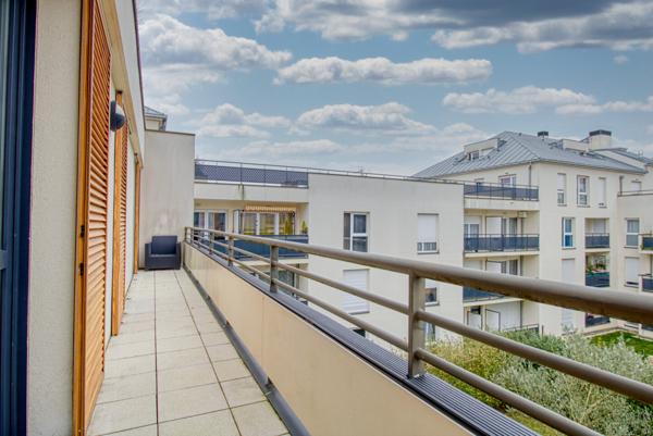 Bel F3 avec balcon filant à 9 min du RER A Bussy-Saint-Georges