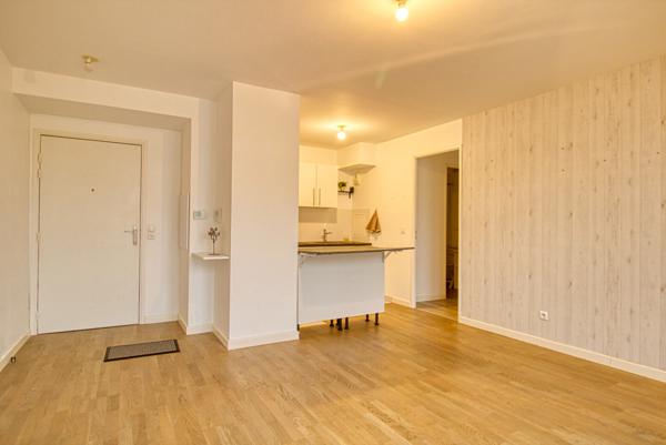 Bel F3 avec balcon filant à 9 min du RER A Bussy-Saint-Georges