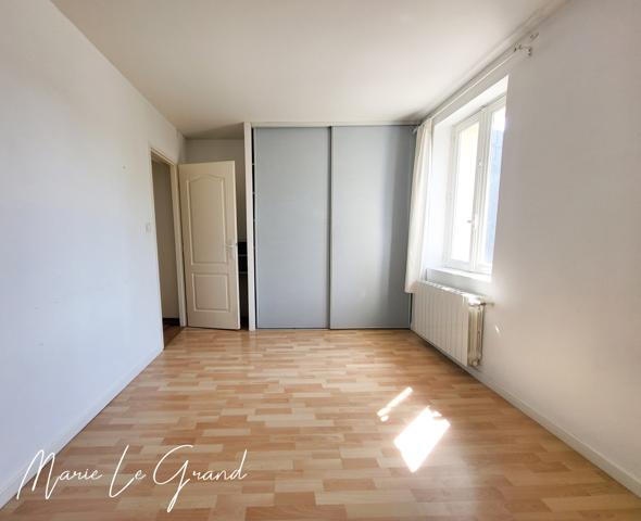 Maison
         6 pièces
        - 158 m² 235 000 € *