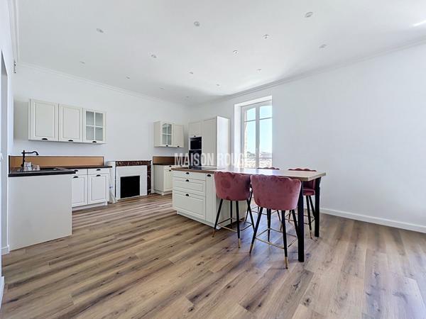 DINARD - À DEUX PAS DU MARCHÉ - APPARTEMENT TYPE 4 EN DUPLEX