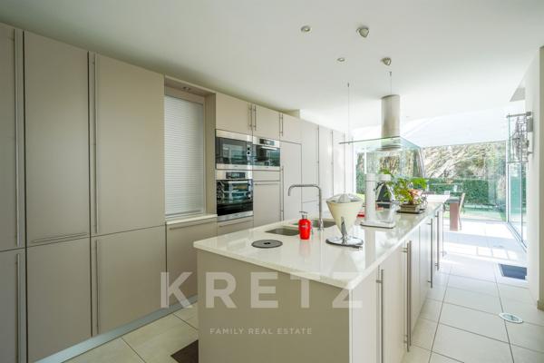 Prestigieuse Demeure Contemporaine de 872 m² sur un Domaine Boisé de Plus d’1 Hectare