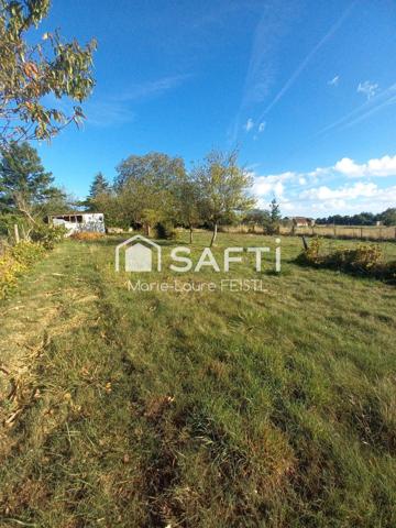Jolie maison avec ces  3 chambres, un sous-sol, des dépendances,  un terrain de 3 873 m².