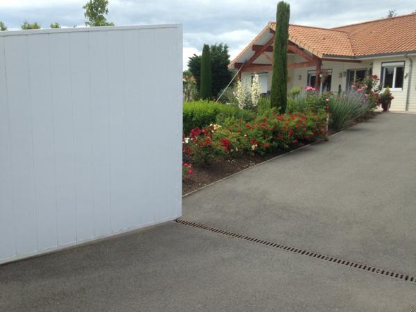 TRES BELLE MAISON CONTEMPORAINE