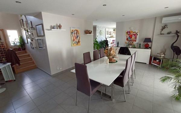 Maison à vendre    6 pièces •  Biscarrosse