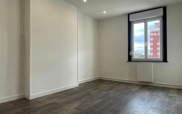 Appartement à louer    1 pièce •  Denain