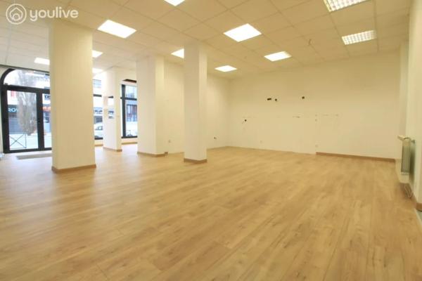 LOCAL COMMERCIAL de 148 m² BLV BASLY