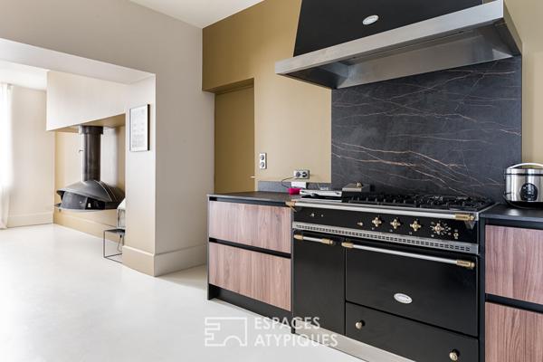 Maison de village rénovée contemporain avec piscine