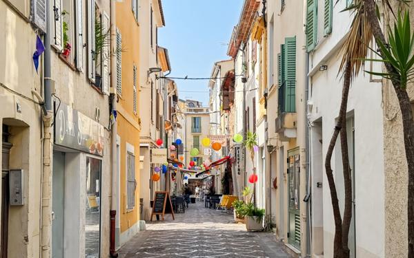 Maison à vendre    12 pièces • 181,23 m2 Antibes