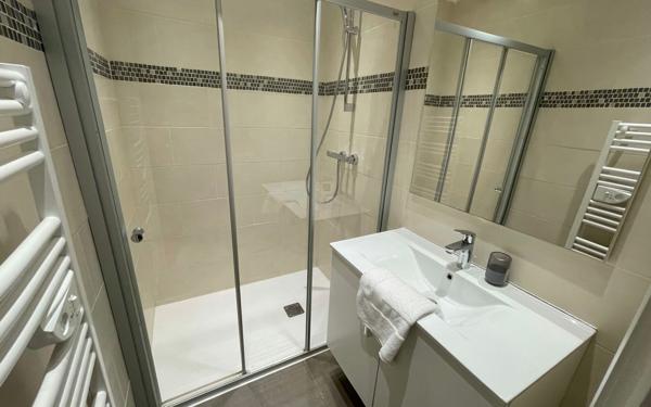 Maison à vendre    12 pièces • 181,23 m2 Antibes