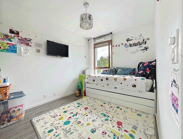 Appartement
         3 pièces
        - 61 m² Exclusivité 275 000 € *