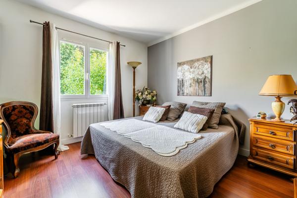 Aubagne (13400) VILLA - 160M2 - PISCINE - PARCELLE DETACHABLE CONSTRUCTIBLE