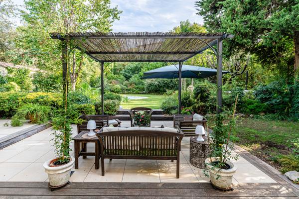 Aubagne (13400) VILLA - 160M2 - PISCINE - PARCELLE DETACHABLE CONSTRUCTIBLE