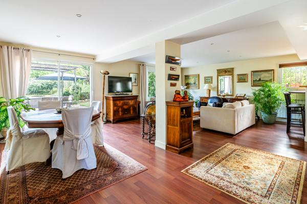 Aubagne (13400) VILLA - 160M2 - PISCINE - PARCELLE DETACHABLE CONSTRUCTIBLE