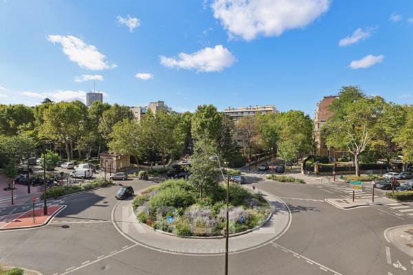 Exclusivité Levallois-Neuilly- 109m2-3 Chambres -Vue totalement dégagée.