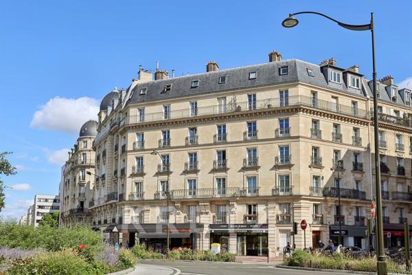 Exclusivité Levallois-Neuilly- 109m2-3 Chambres -Vue totalement dégagée.