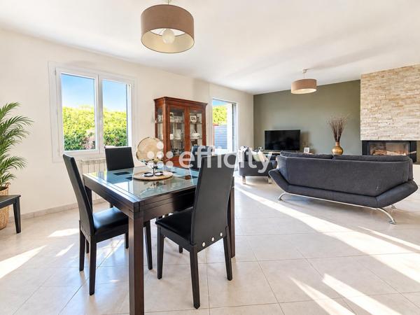 Maison
         5 pièces
        - 110 m² 359 000 € *