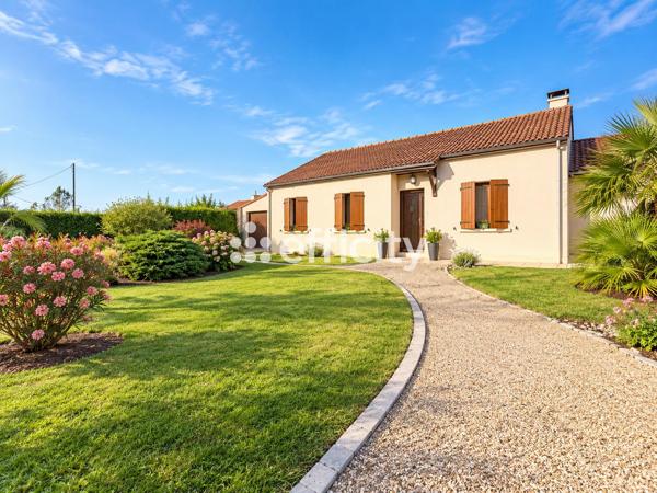 Maison
         5 pièces
        - 110 m² 359 000 € *
