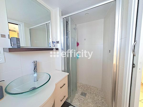 Maison
         5 pièces
        - 110 m² 359 000 € *