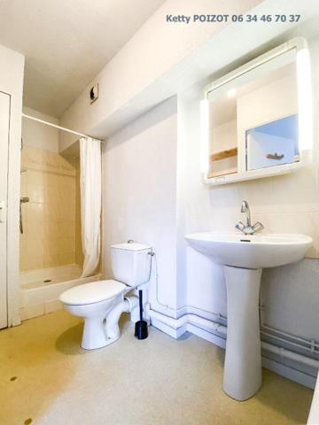 Nouveau - Appartement T2 duplex au 3 étage d'une copropriété calme, situé à deux pas du pont de la Tortière (44390)