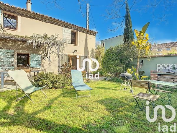 Maison 4 pièces de 90 m² à Saint-Cyr-sur-Mer (83270)