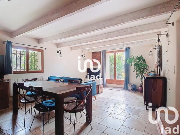 Maison 4 pièces de 90 m² à Saint-Cyr-sur-Mer (83270)