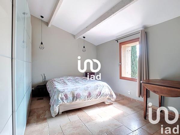 Maison 4 pièces de 90 m² à Saint-Cyr-sur-Mer (83270)