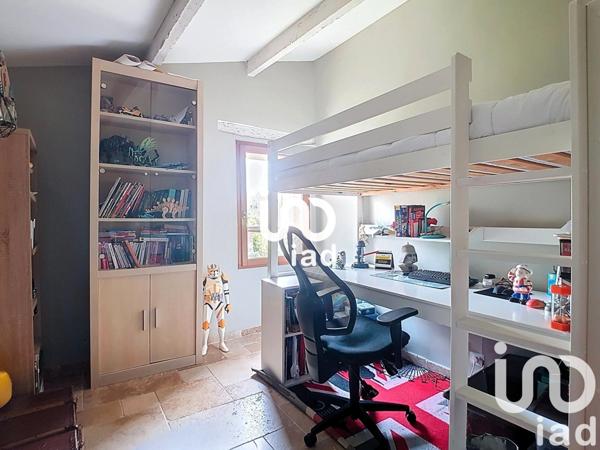 Maison 4 pièces de 90 m² à Saint-Cyr-sur-Mer (83270)