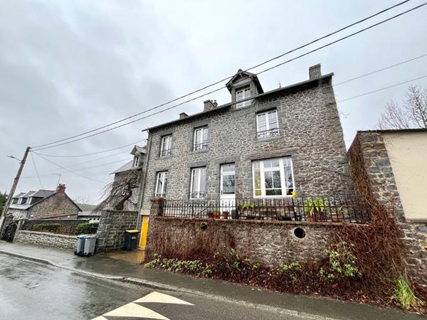 À vendre - Maison en pierre à 35720 - MESNIL ROC'H - 4 chambres - 125m2